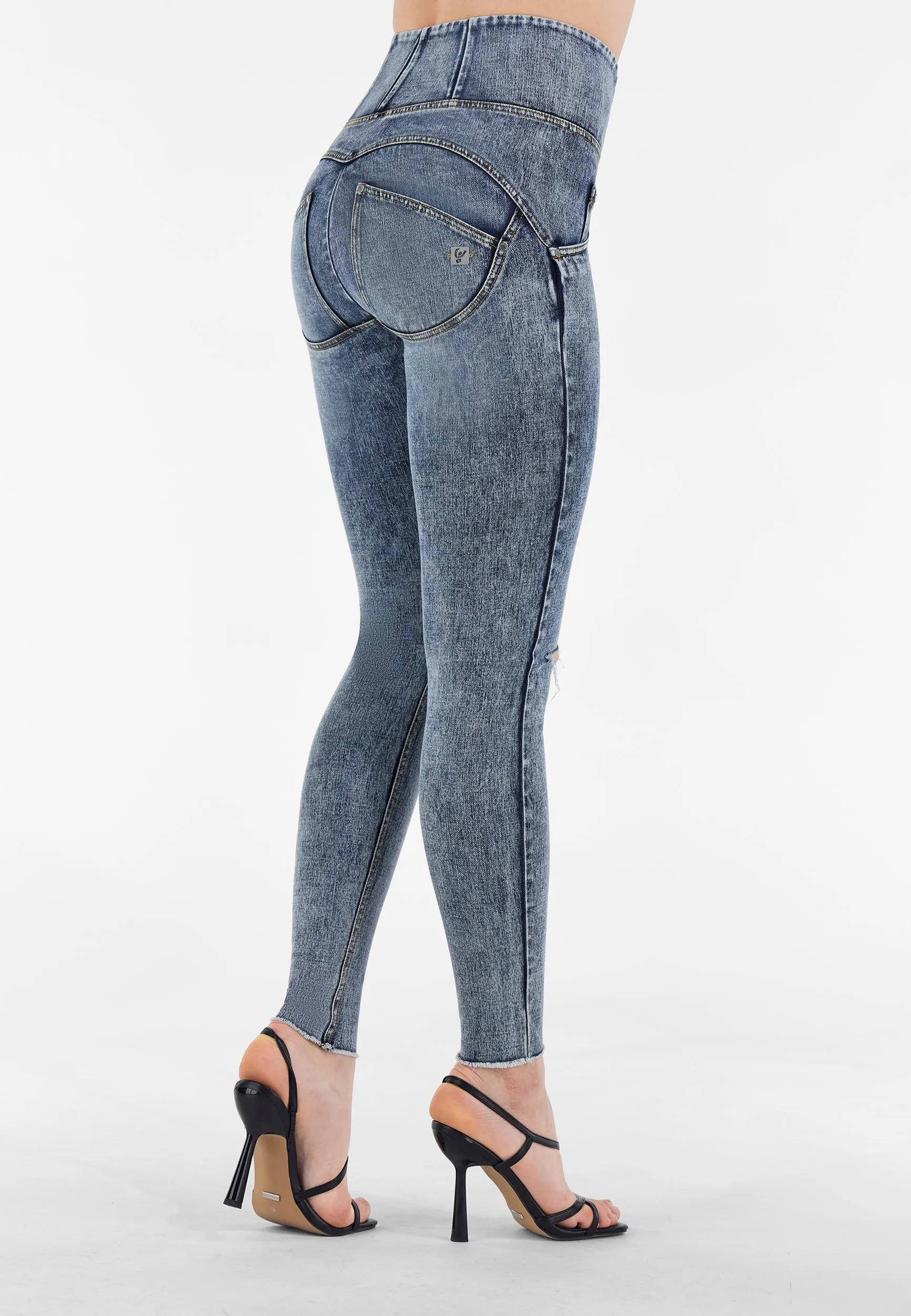 (WRUPSNUG2HS222-J19Y) Woven Denim WR.UP® Ripped Jeans met Hoge Taille